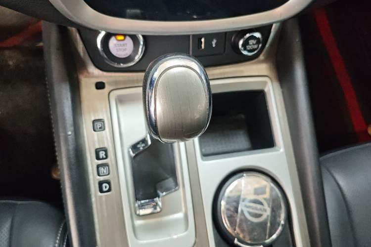 Used Nissan Murano 2019 2.5L XL Two-Wheel Drive Smart Connect Luxury Edition China VI Standard