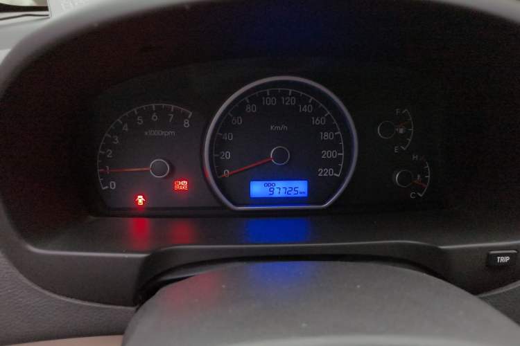 Used Hyundai Celesta 2011 1.6L Manual Comfort Edition Instrument Cluster