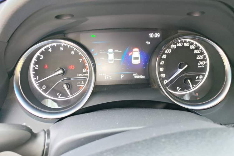 Used Toyota Camry 2019 2.5G Luxury Edition China VI Standard Odometer Close Up