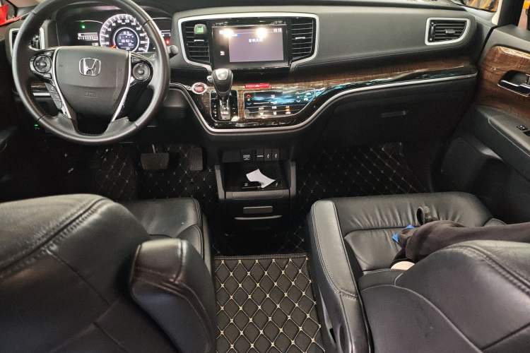 Used Honda Odyssey 2015 Updated Version 2.4L Smart Edition