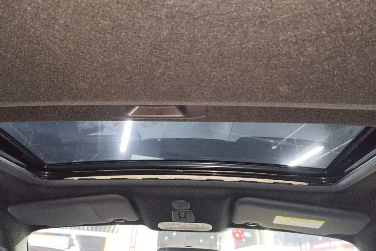 Used Infiniti ESQ 2014 1.6L Spontaneous Edition