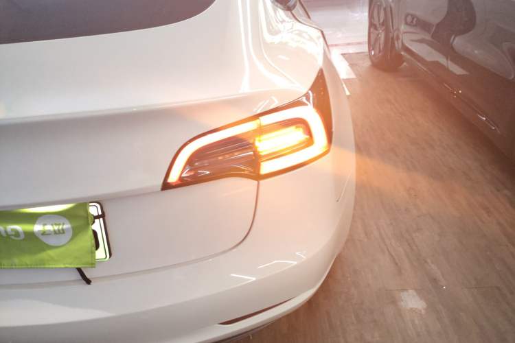 Used Tesla Model 3 2022 Rear-Wheel-Drive Version Exterior 3