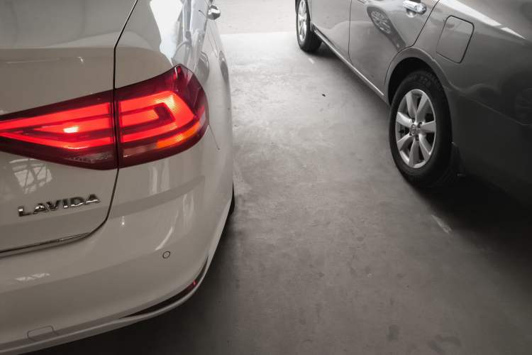 Used Volkswagen Lavida 2017 1.6L Automatic Comfort Edition