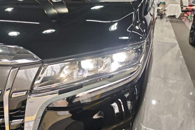 Used Toyota Alphard 2021 Dual-Engine 2.5L Luxury Edition