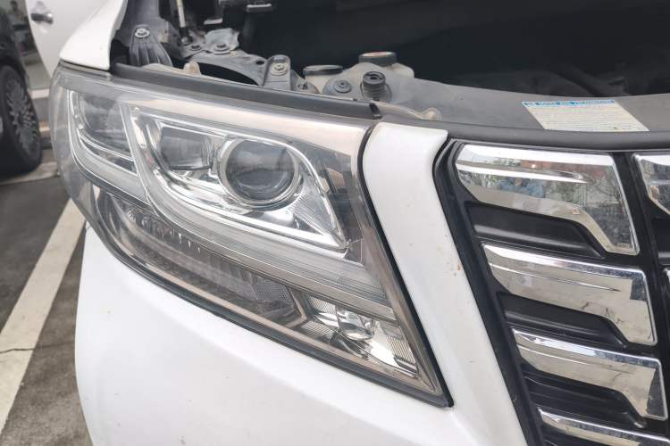Used Toyota Alphard 2018 3.5L Prestige Edition Right Front Headlight