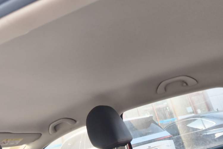 Used Volkswagen Polo 2016 1.4L Manual Fashion Model
