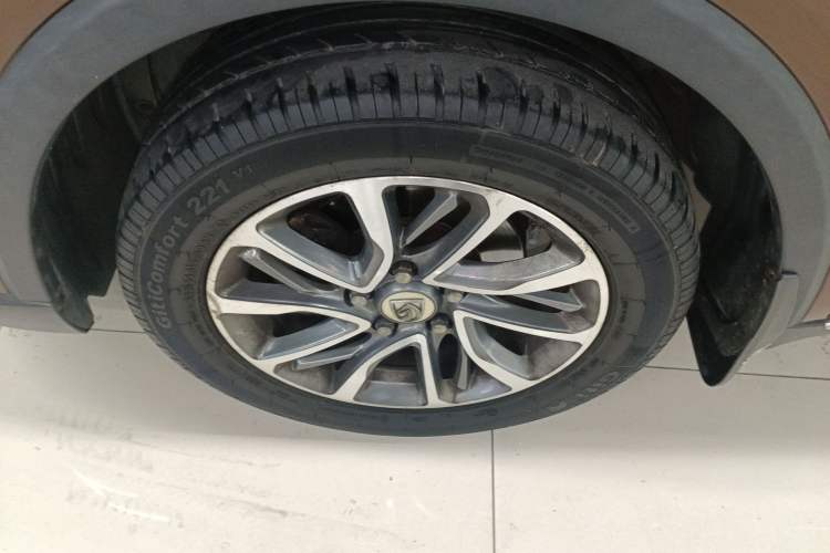 Used Baojun 730 2017 1.5T Manual Fashion Version 7 Seats China V Emission Standard
