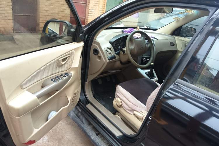 Used Hyundai Tucson 2009 2.0L Manual Two-Wheel Drive Fashion Edition
