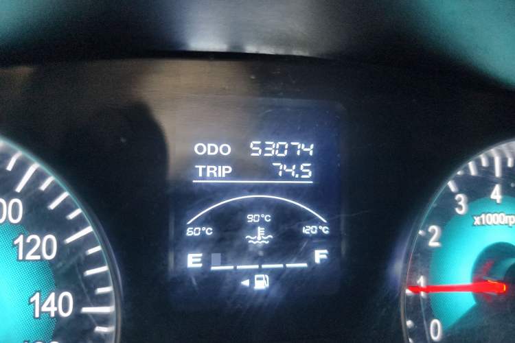 Used Jinbei Gold Hiace M Classic 2022 1.5L Engineering Lion Passenger Vehicle 6 Seats
