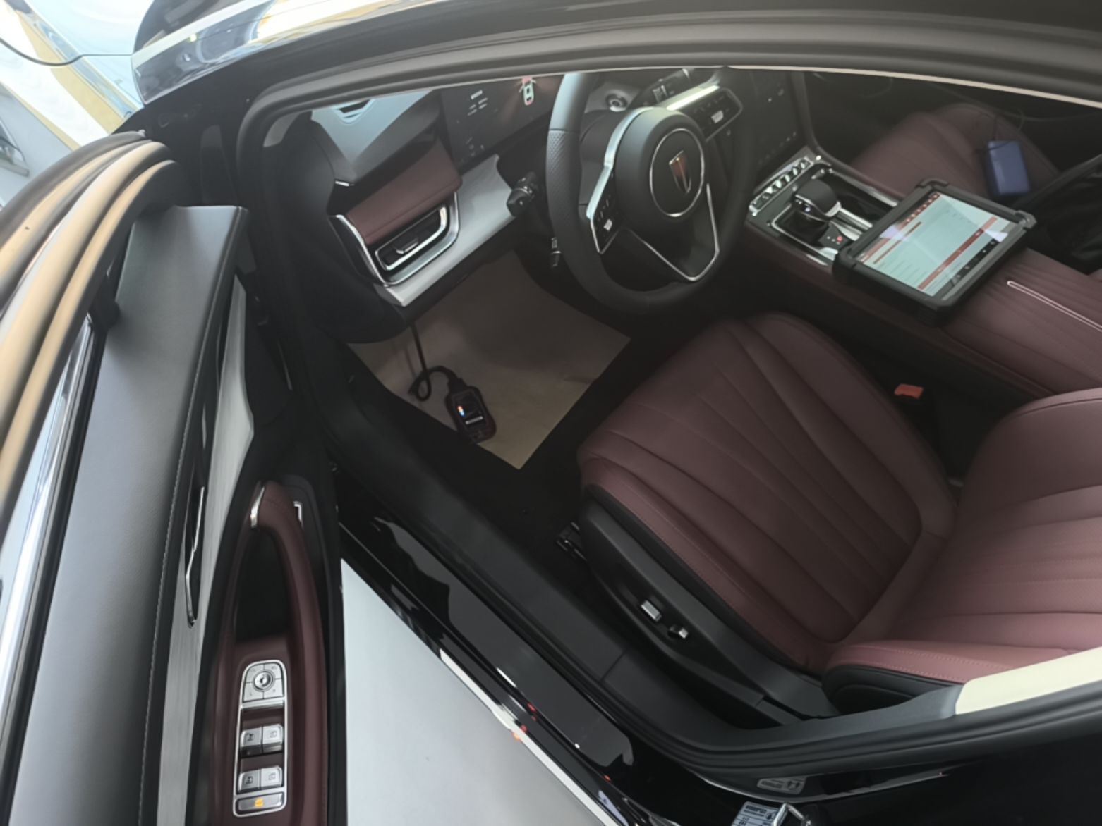 Hongqi H5 PHEV 2025 130 Super Hybrid Version — снимка 18