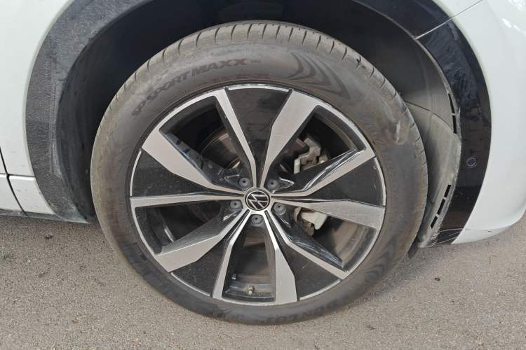 Used Volkswagen Tavendor 2023 380TSI All-Wheel Drive R-Line Journey Edition
