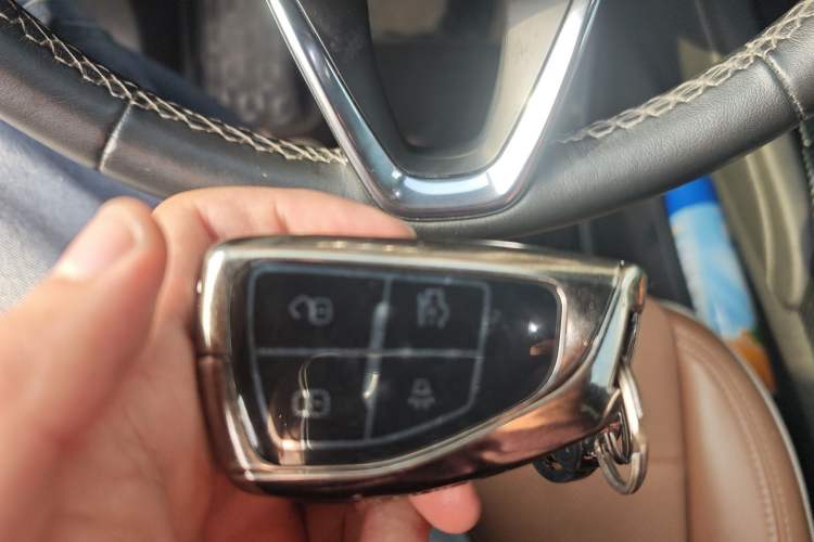 Used Buick Envision 2020 Encore S 652T Two-Wheel Drive Luxury Model
