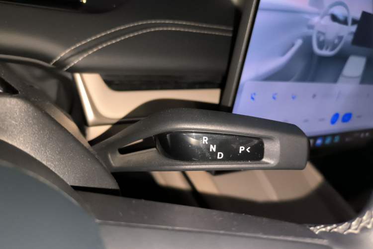 Used Xiaomi Auto SU7 2024 Four-Wheel Drive Ultra-Long Range Advanced Intelligent Driving Max Edition
