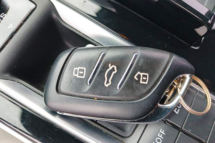 Used Roewe i6 MAX 2020 300TGI Automatic Sporty Cool Edition Interior 1