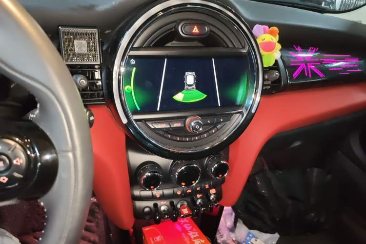 Used MINI 2018 1.5T COOPER Artist
