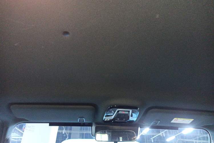 Used 212 T01 2025 2.0T Changfeng
