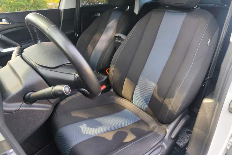 Used Peugeot 308 2018 1.6L Automatic Luxury Edition Left Front Seat