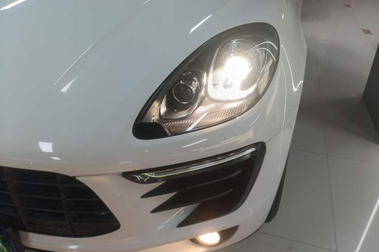 Used Porsche Macan 2017 Macan 2.0T Left Front Headlight