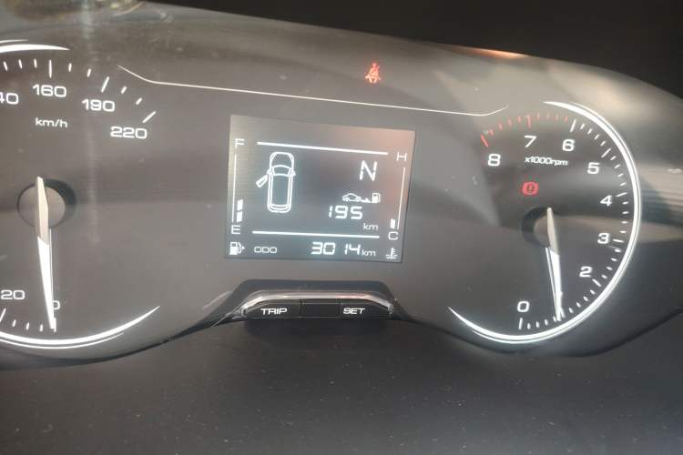 Used Wuling Alvez 2022 1.5L Manual Free-Style Model