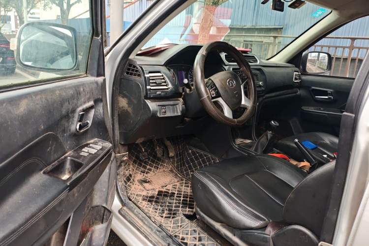 Used Great Wall Wingle 5 2017 2.0T European Version Diesel Two-Wheel Drive Advanced Large Double-Cab GW4D20E