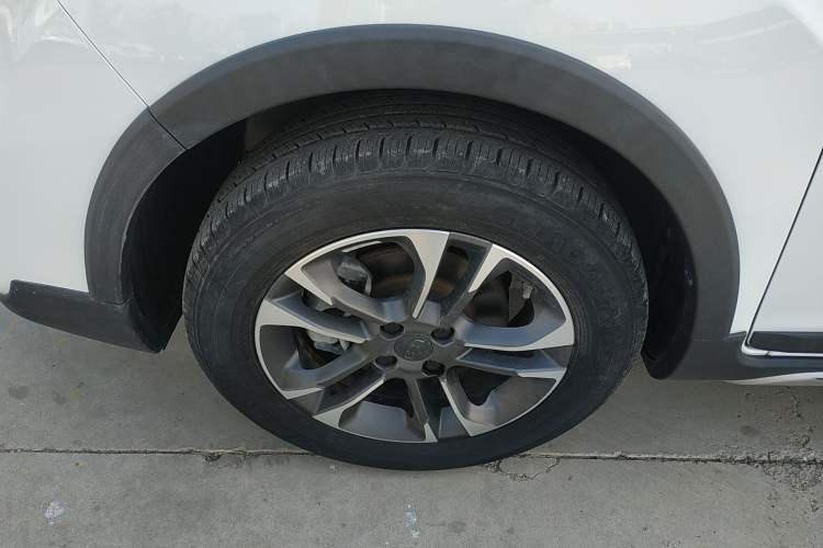 Used Geely Auto Vision X3 2019 Upgraded Model 1.5L Manual Elite Version