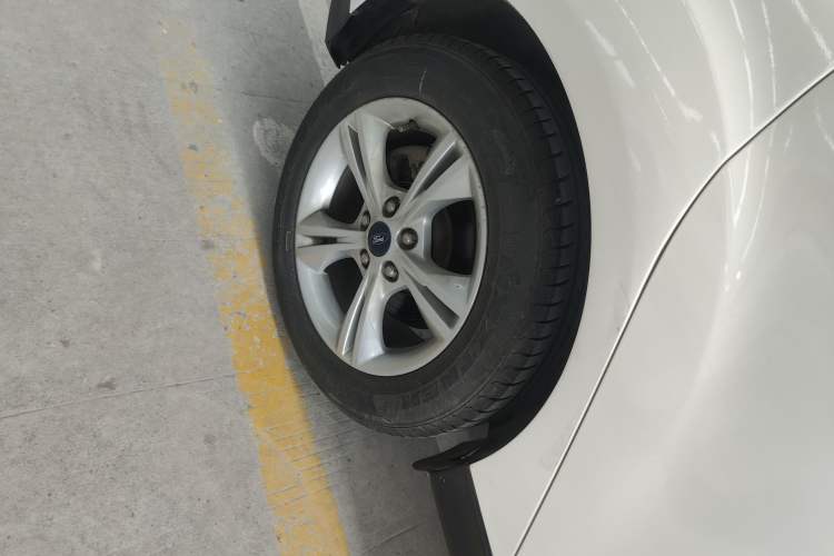 Used Ford Focus 2012 Hatchback 1.6L Automatic Fashion Edition