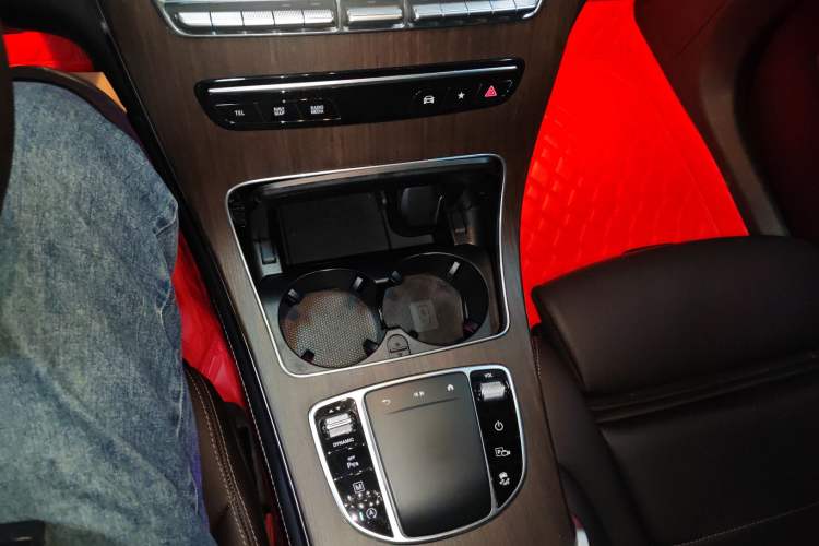 Used Mercedes-Benz GLC 2020 GLC 300 L 4MATIC Luxury Model