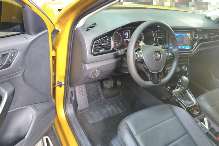 Used Volkswagen T-ROC 2018 280TSI DSG Two-Wheel-Drive Comfort Version China V Standard Driver Seat