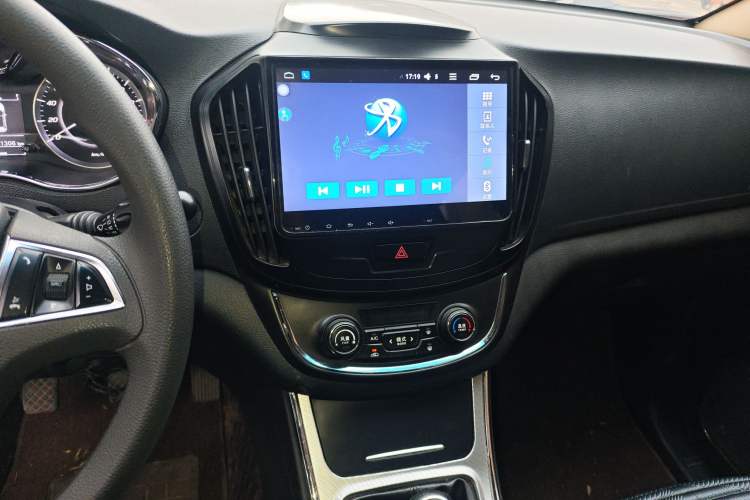 Used Baojun 560 2015 1.8L Manual Elite Edition
