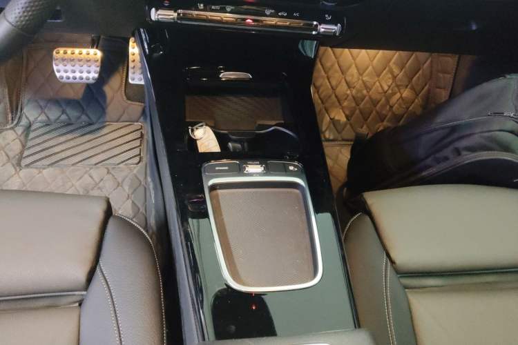 Used Mercedes-Benz CLA AMG 2024 AMG CLA 35 4MATIC Gear Lever