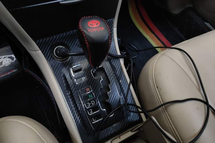 Used Toyota Corolla EX 2013 1.6L Automatic Luxury Edition Gear Lever