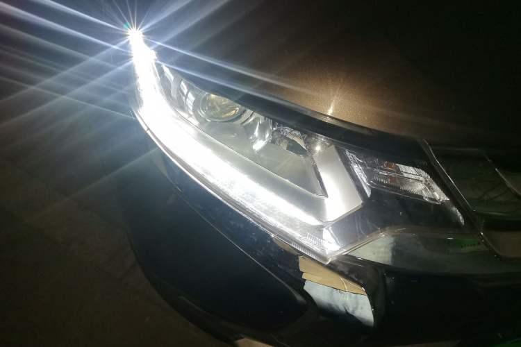 Used Mitsubishi Outlander 2018 2.0L Two-Wheel Drive Glory Edition 5 Seats