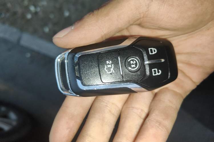 Used Lincoln MKX 2017 2.0T Two-Wheel Drive Deluxe Edition Vehicle Key