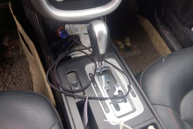 Used Bestune X80 2013 2.0L automatic luxury version