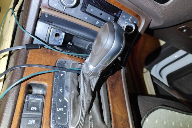 Used Volkswagen Touareg 2015 3.0 TSI Comfort Model Gear Lever