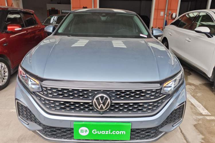 Used Volkswagen Passat 2022 330TSI Starry Luxury Edition