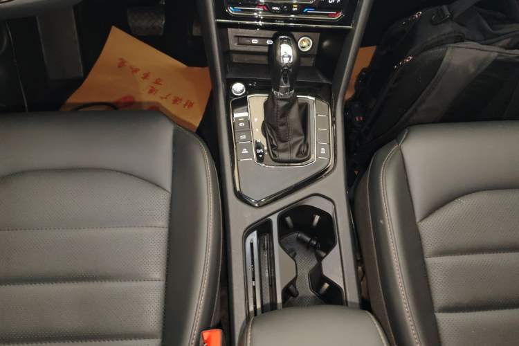 Used Volkswagen Tharu 2022 280TSI Two-Wheel-Drive Luxury Edition