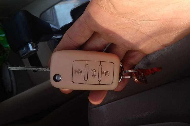 Used Volkswagen Bora 2011 1.6L Automatic Fashion Edition Vehicle Key