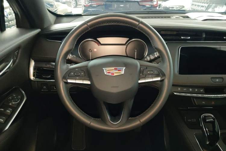 Used Cadillac XT4 2022 28T Two-Wheel Drive Fashion Edition
