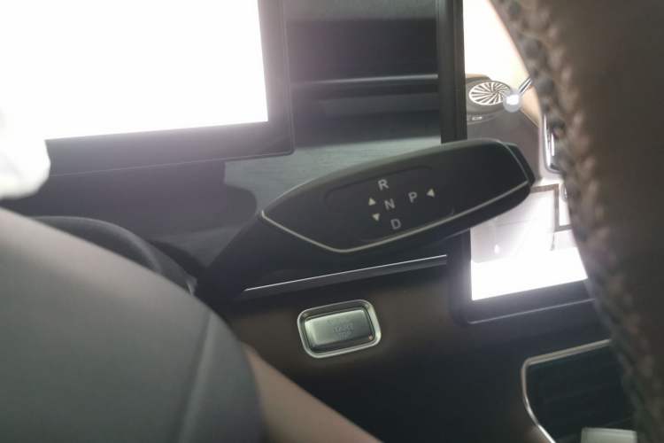 Used Chery Tiggo 9 2026 Model 9X 2.0T Automatic Two-Wheel Drive Luxury Edition