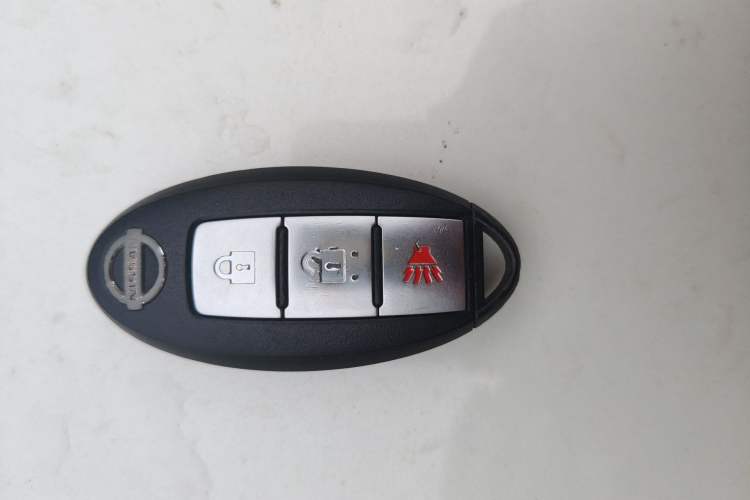 Used Nissan Patrol 2018 4.0L LinkedIn Edition Vehicle Key