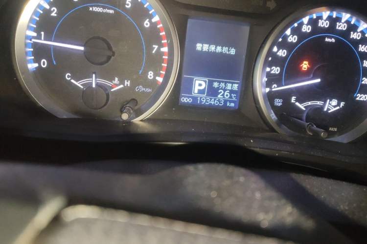 Used Toyota Highlander 2018 2.0T Two-Wheel Drive Elite Edition 5 Seats Emission Standard China V Odometer Close Up