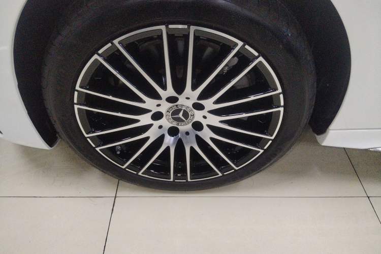 Used Mercedes-Benz C-Class 2024 Restyled C-Class 260 L Sport Edition Left Front Wheel Hub