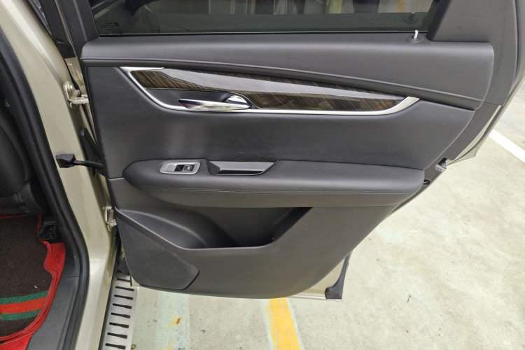 Used Cadillac XT5 2016 28T Four-Wheel Drive Luxury Model
