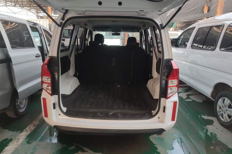 Used Wuling Hongguang PLUS 2020 1.5L Manual Standard Edition 5 Seats
