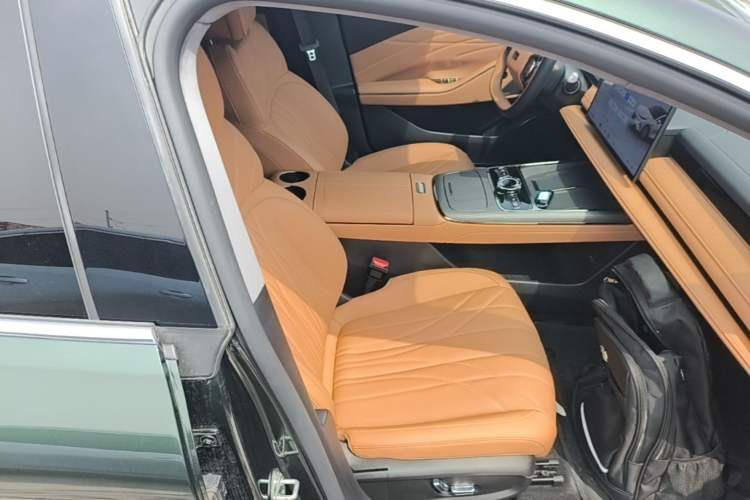 Used Geely Galaxy 8 2025 130km EM-P Starship Edition Right Front Seat