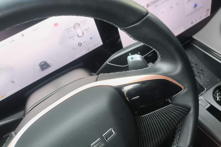 Used EXEED Lanyue 2023 400T Four-Wheel Drive Star Prestige 7-Seater Gear Lever