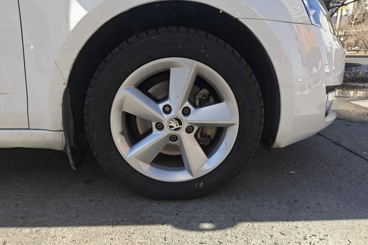 Used Skoda Octavia 2015 1.4TSI Manual Yijun Edition
