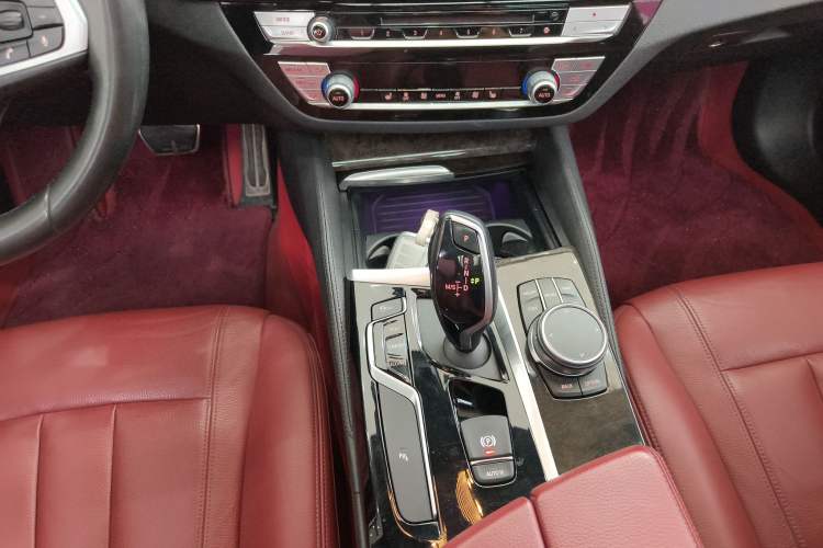 Used BMW 5 Series 2019 530Li Leading Model M Sport Package
