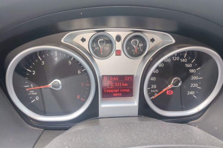 Ford Focus 2012 Hatchback Classic 1.8L Automatic Fashion Edition usata
